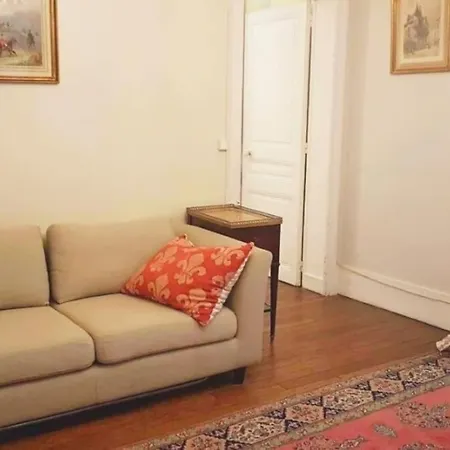 Authentic And Royal, Chateau De Apartment Versailles