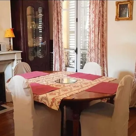 Apartment Authentic And Royal, Chateau De Versailles
