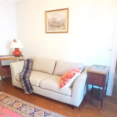 Apartment Authentic And Royal, Chateau De